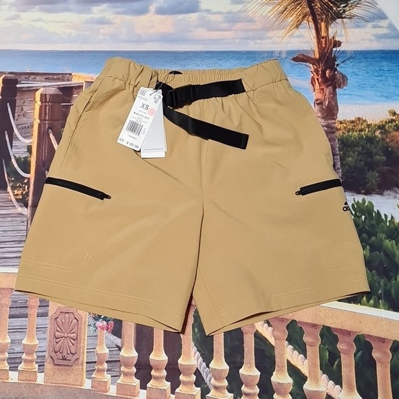 Adidas Belted Utility Shorts Size XS NWT - Picture 1 of 5